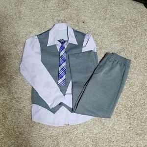 Boys Van Heusen 4 piece Set Size 7